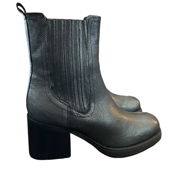 Kenneth Cole Jet Black Leather Chelsea Boots Chunky Heel Slip On NEW Size 7 - Picture 6 of 11